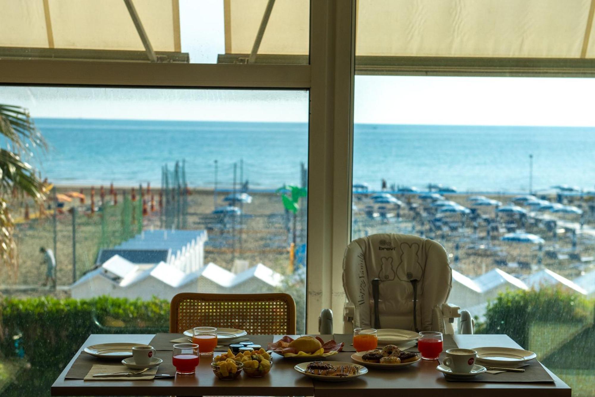 Hotel Fedora Riccione Buitenkant foto