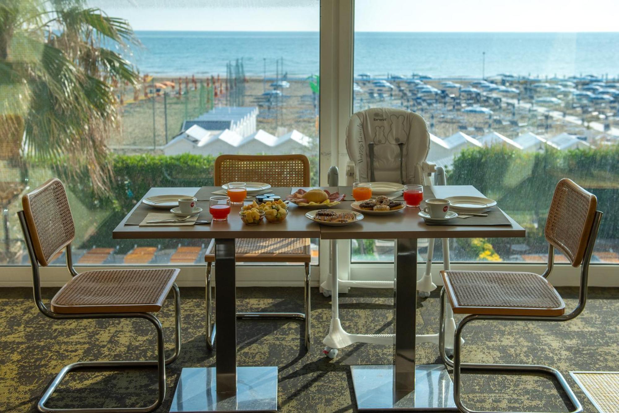 Hotel Fedora Riccione Buitenkant foto