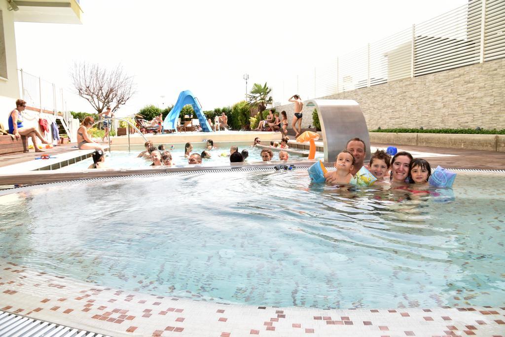 Hotel Fedora Riccione Buitenkant foto