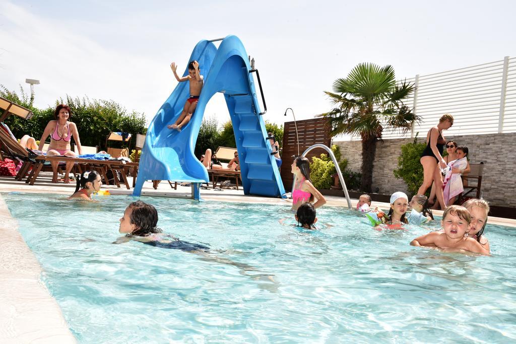 Hotel Fedora Riccione Buitenkant foto