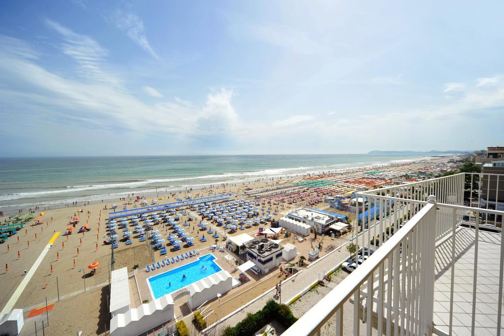 Hotel Fedora Riccione Buitenkant foto