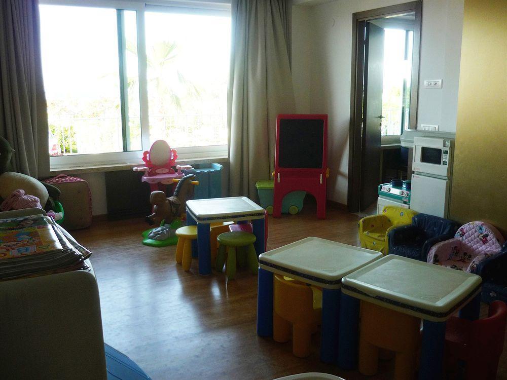 Hotel Fedora Riccione Buitenkant foto